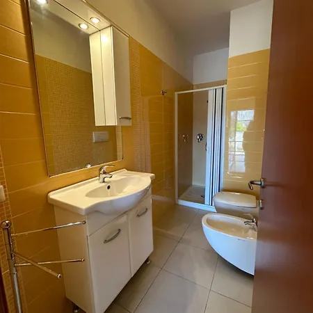 Апарт-отель Nettuno Вьесте