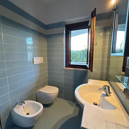 Nettuno Апарт-отель Вьесте